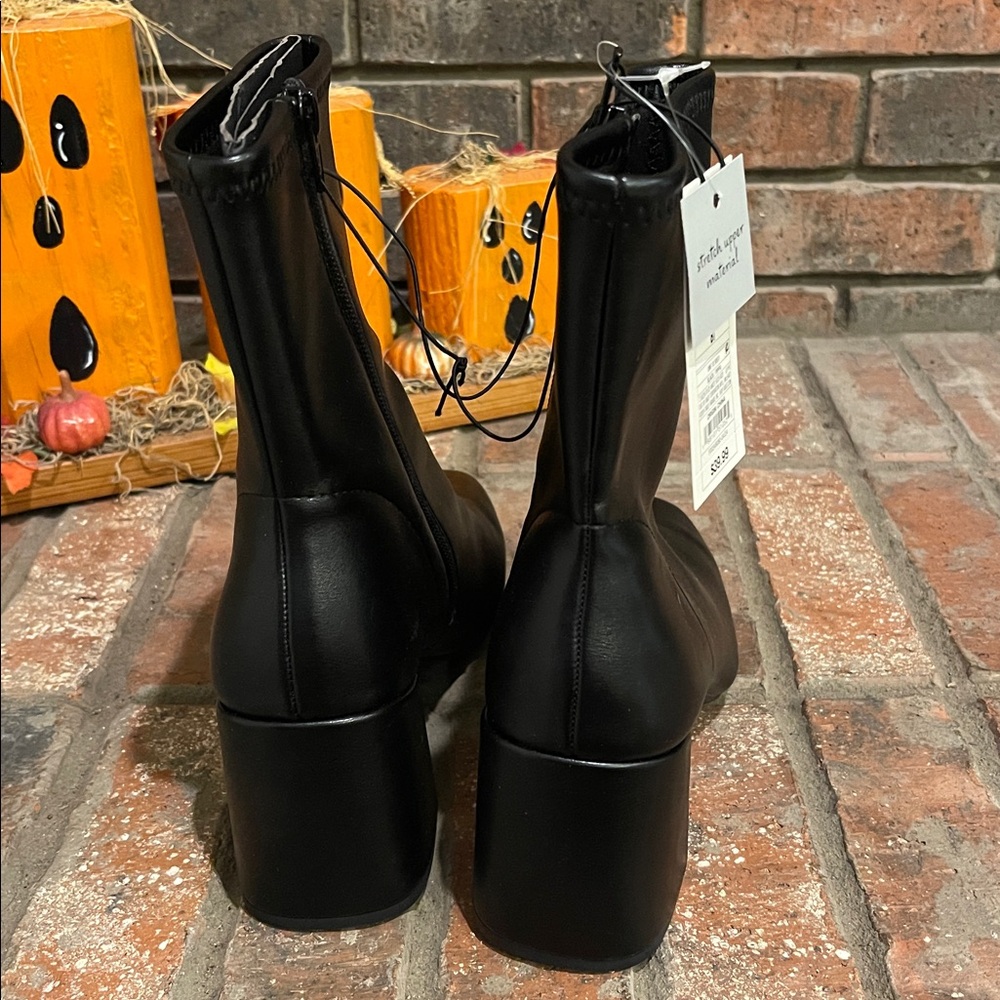 Elegant Black Ankle Boots Sz 8.5 - Picture 7 of 8